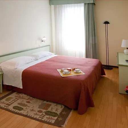 Valbrenta فندق 3*