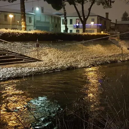 瓦布仁达酒店 利梅纳